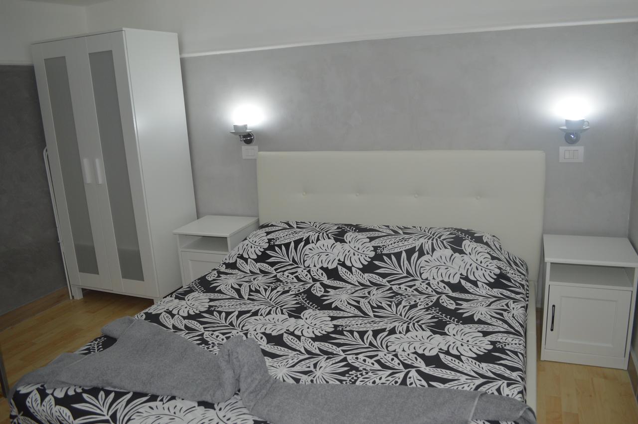 Petros Room Camere Salernes Extérieur photo
